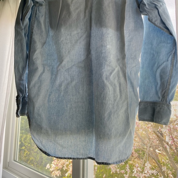Madewell Ex-Boyfriend Chambray Button Up - Picture 2 of 5